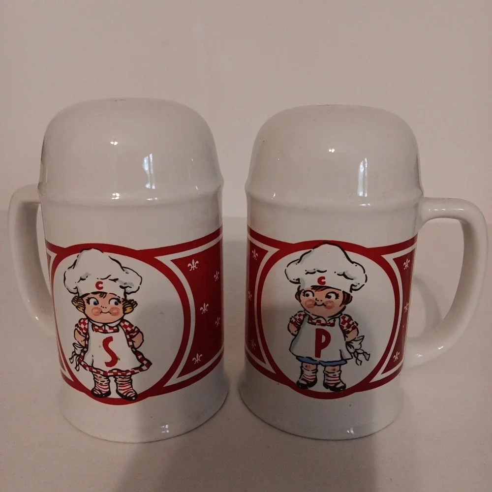 Campbell's Soup Salt & Pepper Shakers  VTG  1991 Kids‎ One Cork Plug One Plastic